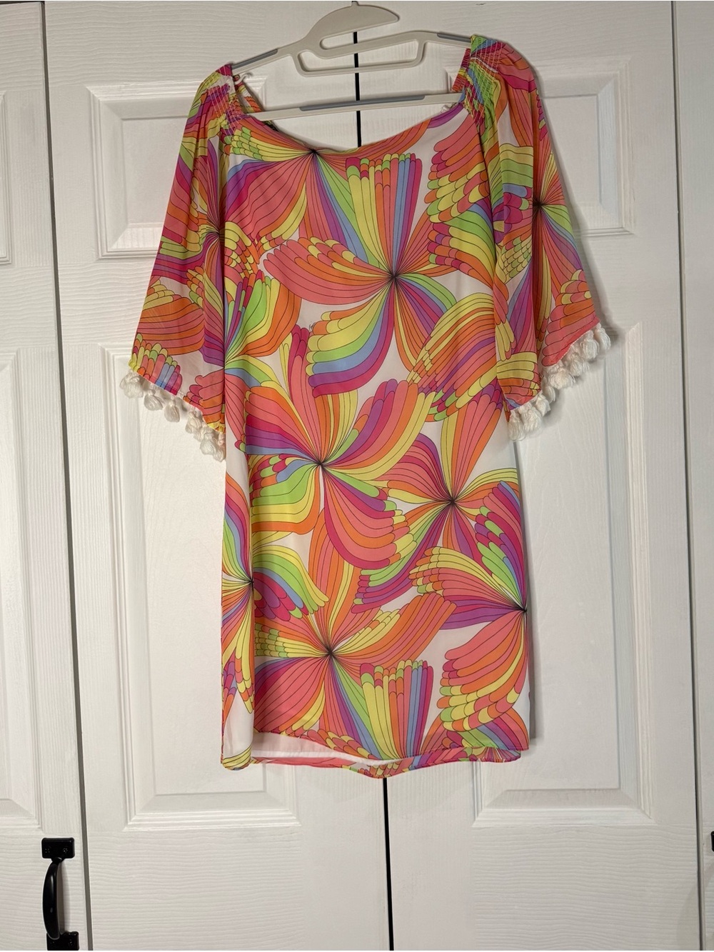 Trina Turk Amaris Off Shoulder Dress Tassel Sleeve Rainbow Print Size S - Picture 4 of 7